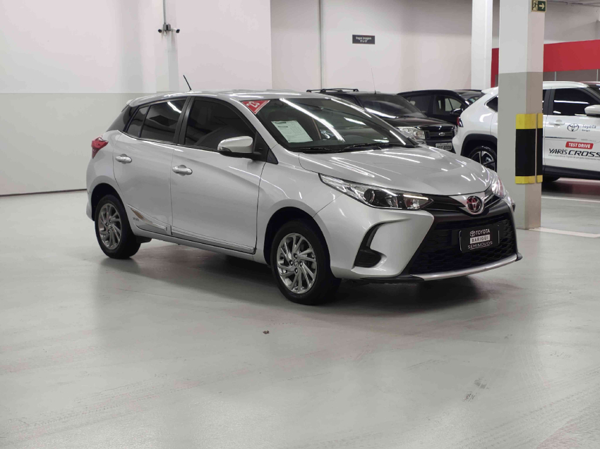 toyota yaris 1.5 16v flex xs connect multidrive 4p automatico 2023