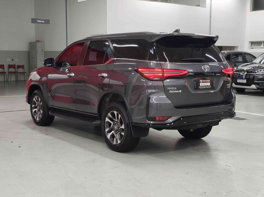 toyota hilux sw4 2.8 d-4d turbo diesel srx platinum 7l 4x4 automatico 4p 20243