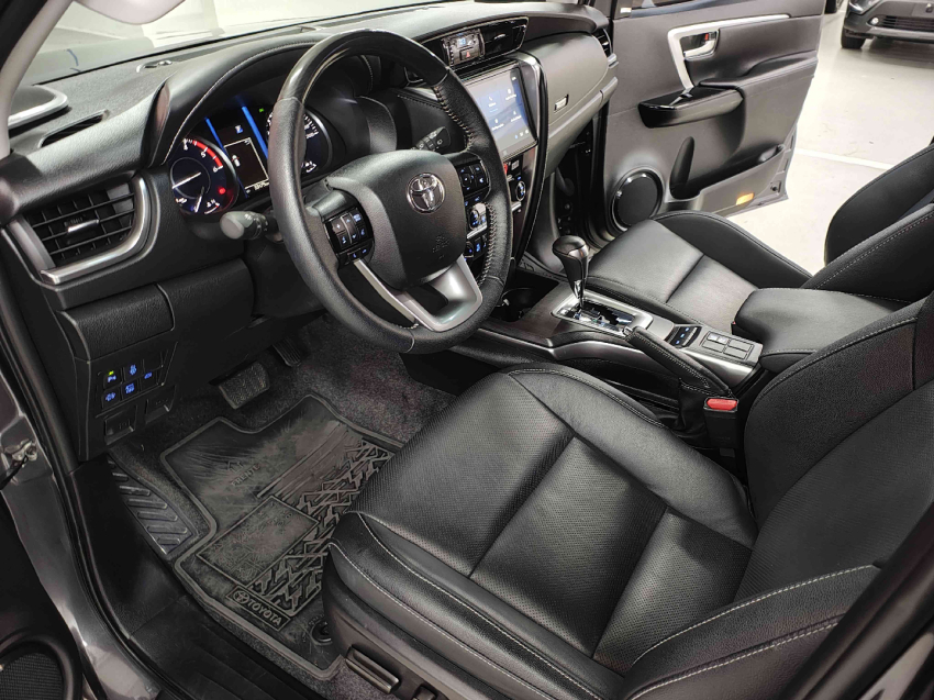toyota hilux sw4 2.8 d-4d turbo diesel srx platinum 7l 4x4 automatico 4p 20249