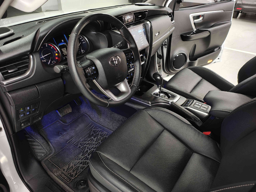 toyota hilux sw4 2.8 d-4d turbo diesel srx platinum 4x4 automatico 4p 20249