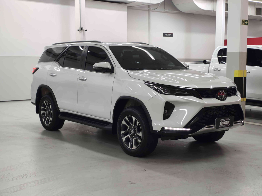 toyota hilux sw4 2.8 d-4d turbo diesel srx platinum 4x4 automatico 4p 2024