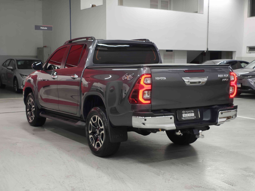 toyota hilux 2.8 d-4d turbo diesel cd srx 4x4 automatico 4p 20223