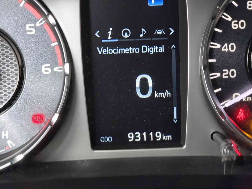toyota hilux 2.8 d-4d turbo diesel cd srx 4x4 automatico 4p 202210