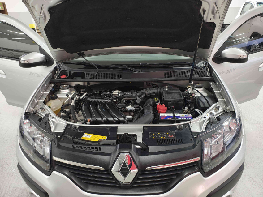 renault sandero 1.6 16v sce flex stepway dynamique easy-r 4p semiautomatico 201912
