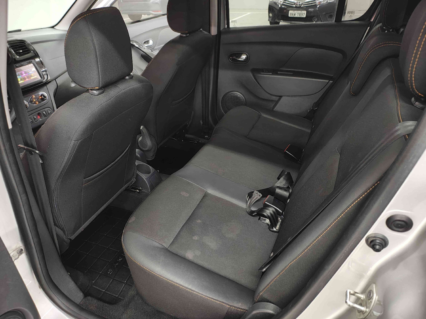 renault sandero 1.6 16v sce flex stepway dynamique easy-r 4p semiautomatico 20196