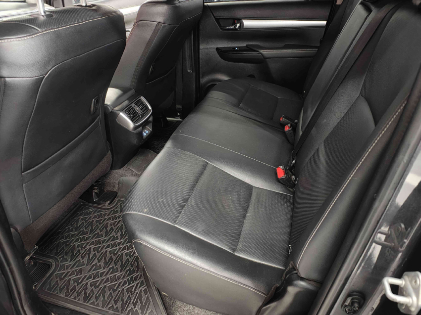 toyota hilux 2.8 d-4d turbo diesel cd srx plus 4x4 automatico 4p 20256