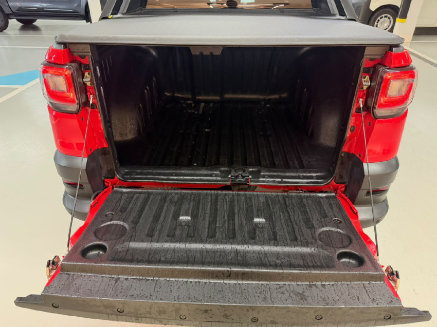fiat strada 1.3 flex 20238