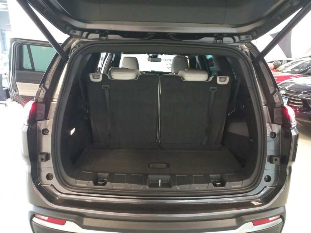 jeep commander 2.0 td380 turbo diesel limited at9 4p automatico 202313