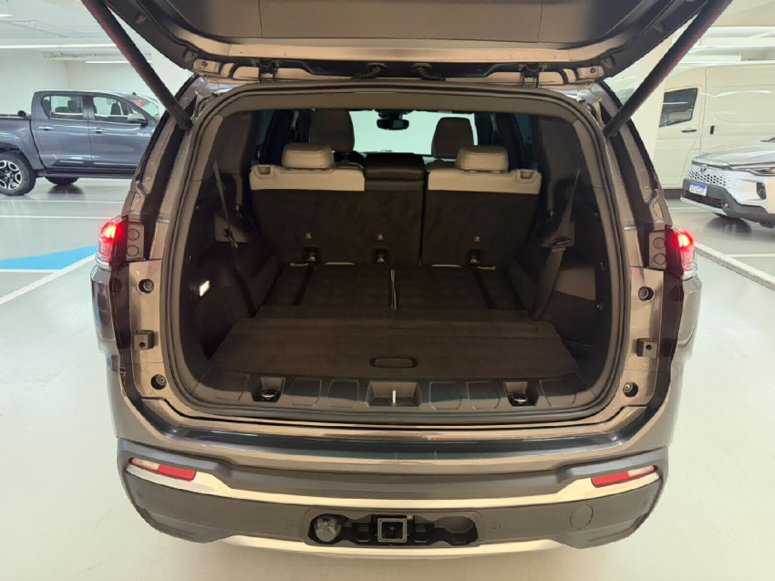 jeep commander 2.0 td380 turbo diesel limited at9 4p automatico 20239