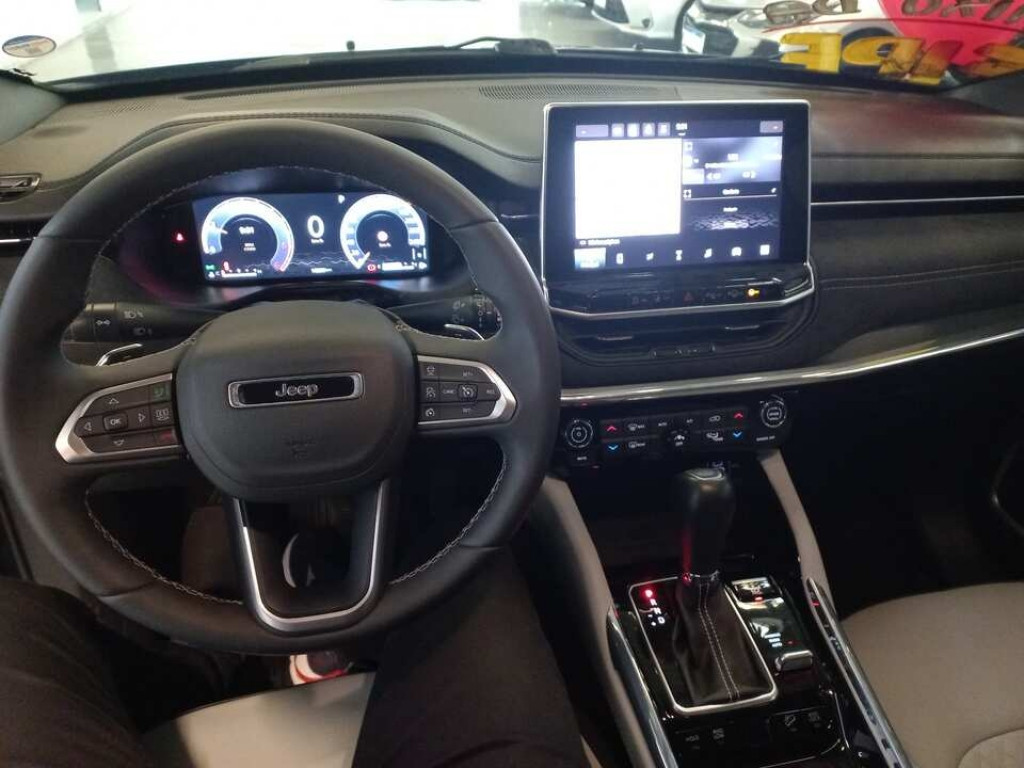 jeep commander 2.0 td380 turbo diesel limited at9 4p automatico 202315