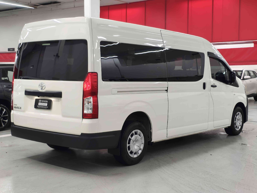 toyota hiace 2.8 d-4d turbo diesel minibus 15+1 dx automatico 4p 20255