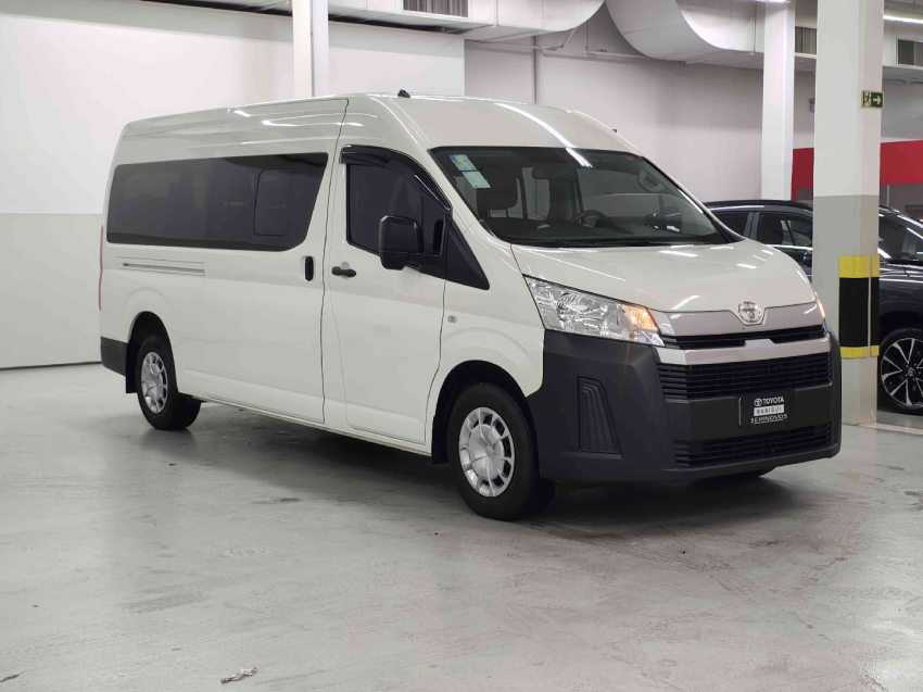 toyota hiace 2.8 d-4d turbo diesel minibus 15+1 dx automatico 4p 20250