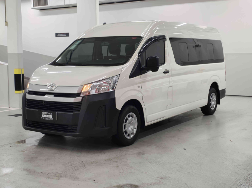 toyota hiace 2.8 d-4d turbo diesel minibus 15+1 dx automatico 4p 20252