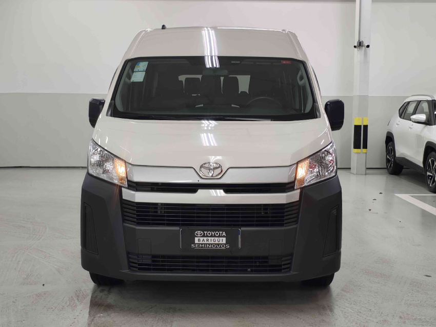 toyota hiace 2.8 d-4d turbo diesel minibus 15+1 dx automatico 4p 20251