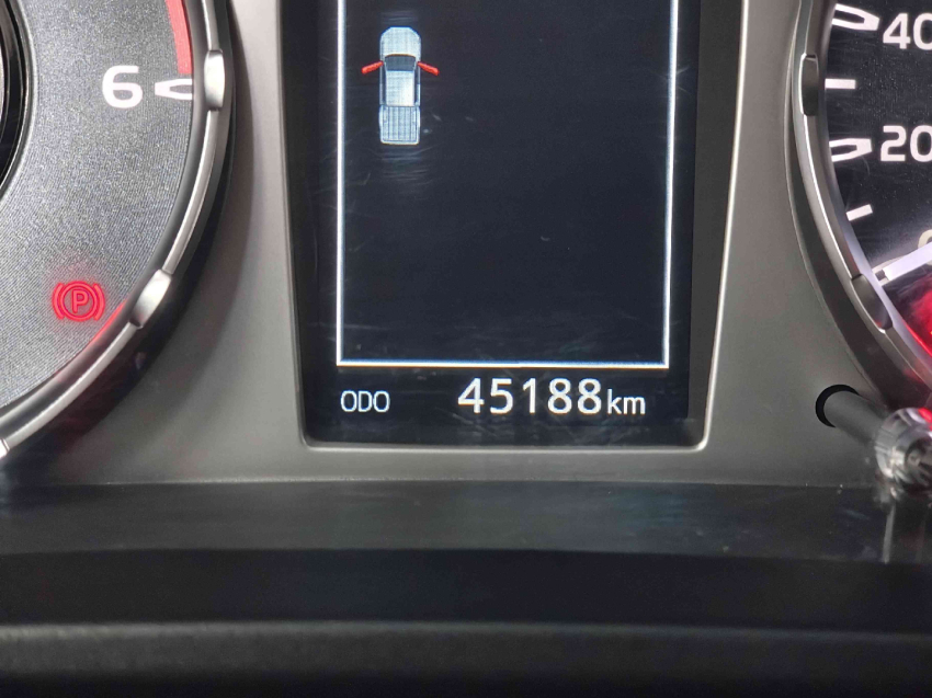 toyota hilux 2.8 d-4d turbo diesel cd sr 4x4 automatico 4p 202410