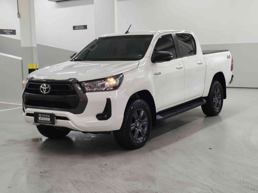 toyota hilux 2.8 d-4d turbo diesel cd sr 4x4 automatico 4p 20242