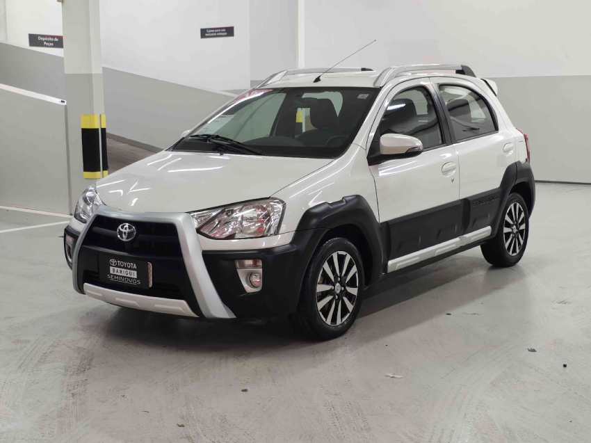 toyota etios cross 1.5 16v flex 4p manual 20152