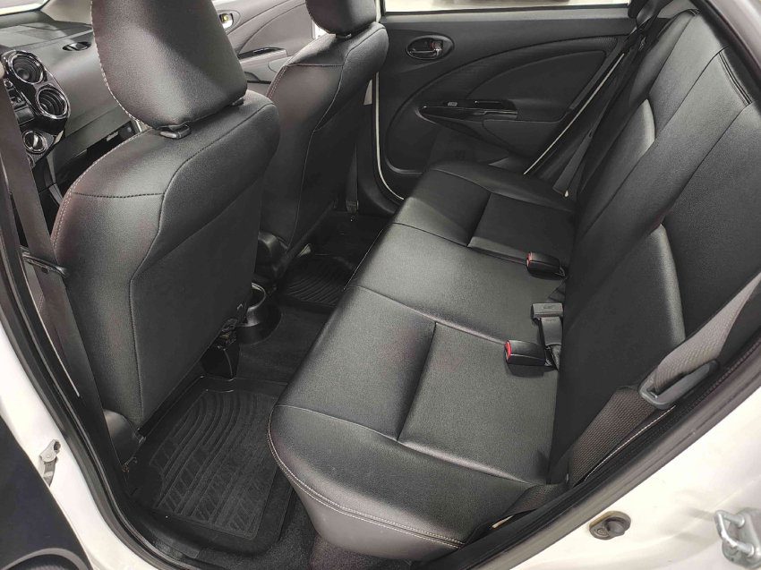 toyota etios cross 1.5 16v flex 4p manual 20156