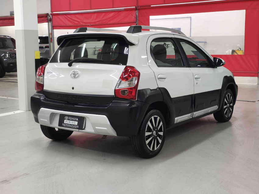 toyota etios cross 1.5 16v flex 4p manual 20155