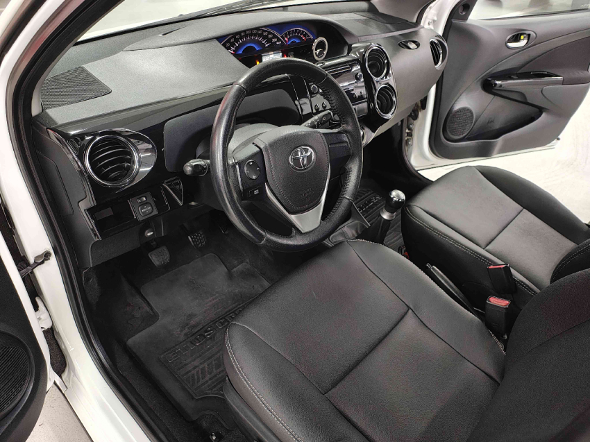 toyota etios cross 1.5 16v flex 4p manual 20159