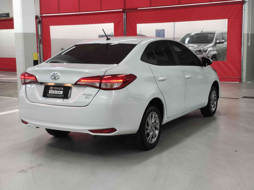 toyota yaris 1.5 16v flex sedan xs multidrive 4p automatico 20255