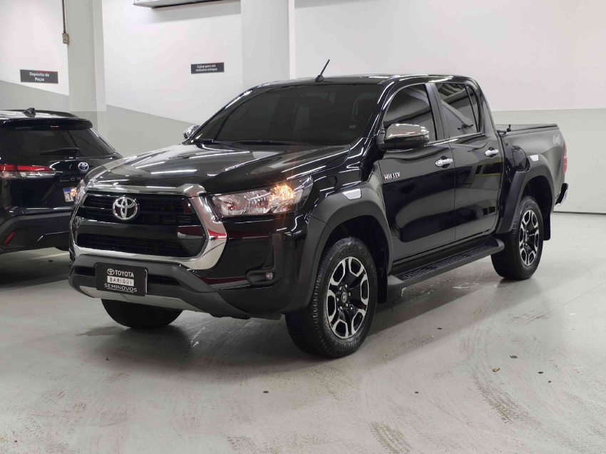 toyota hilux 2.8 d-4d turbo diesel cd srv 4x4 automatico 4p 20242