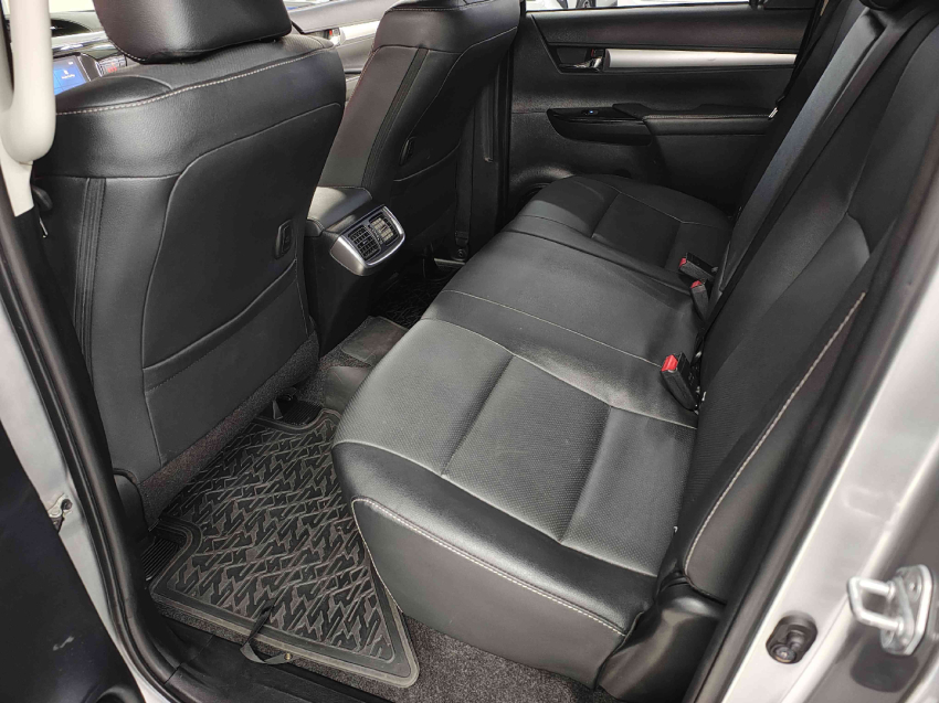 toyota hilux 2.8 d-4d turbo diesel cd srx plus 4x4 automatico 4p 20246