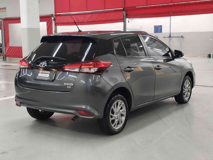 toyota yaris 1.5 16v flex xs connect multidrive 4p automatico 20235
