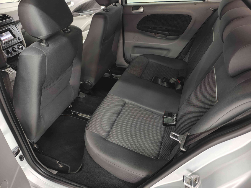 volkswagen voyage 1.6 msi totalflex comfortline 4p manual flex 20176