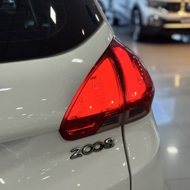 peugeot 2008 1.6 16v flex allure 4p automatico 2022