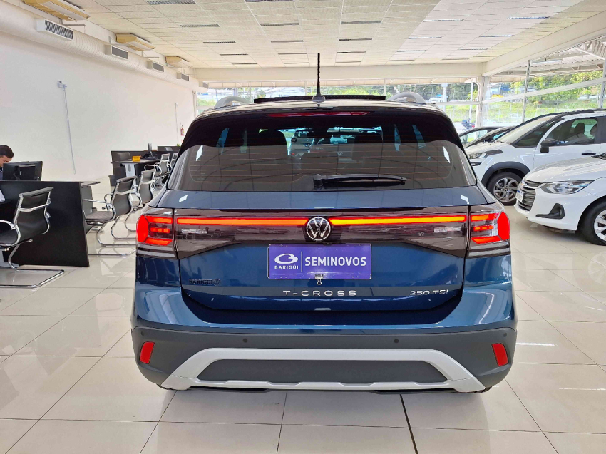 volkswagen t-cross 1.4 250 tsi total flex highline automatico 4p 2025