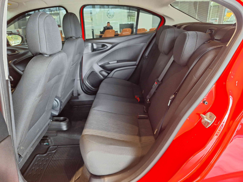 fiat cronos 1.3 flex drive s-design automatico 4p 2025