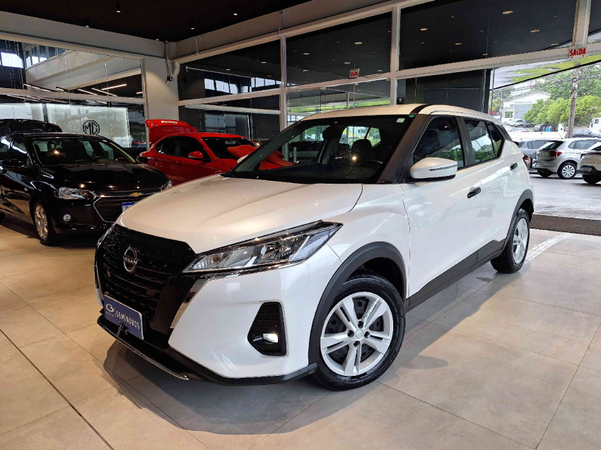 nissan kicks 1.6 16v flexstart active xtronic flex automatico 2024