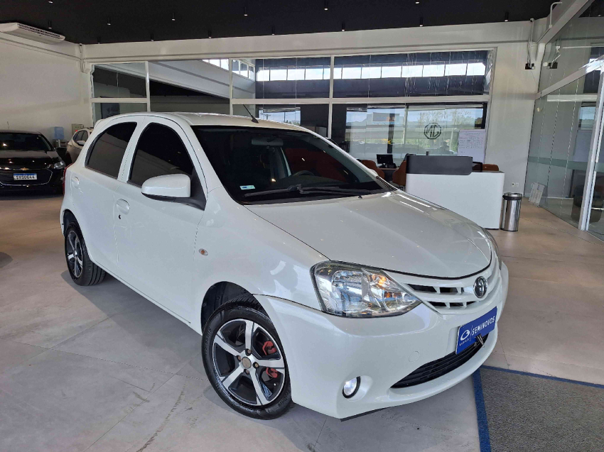 toyota etios 1.3 x 16v flex 4p manual automatico 2015