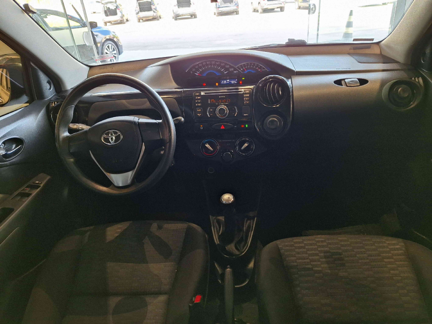 toyota etios 1.3 x 16v flex 4p manual automatico 2015