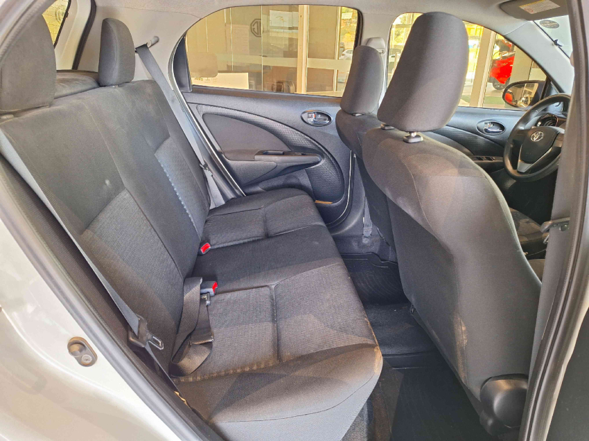 toyota etios 1.3 x 16v flex 4p manual automatico 2015