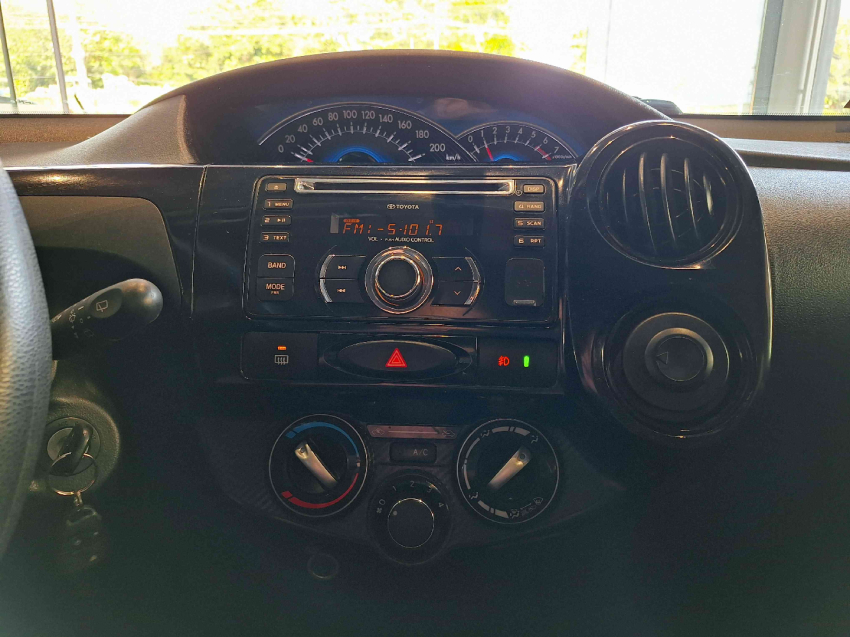 toyota etios 1.3 x 16v flex 4p manual automatico 2015