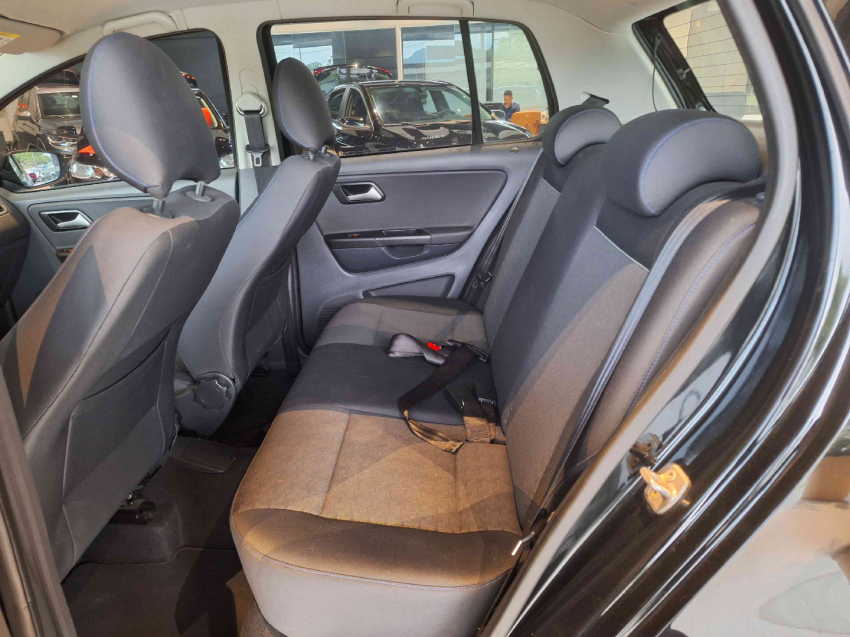volkswagen fox 1.6 msi comfortline 8v flex 4p automatizado 5p semiautomatico 20156