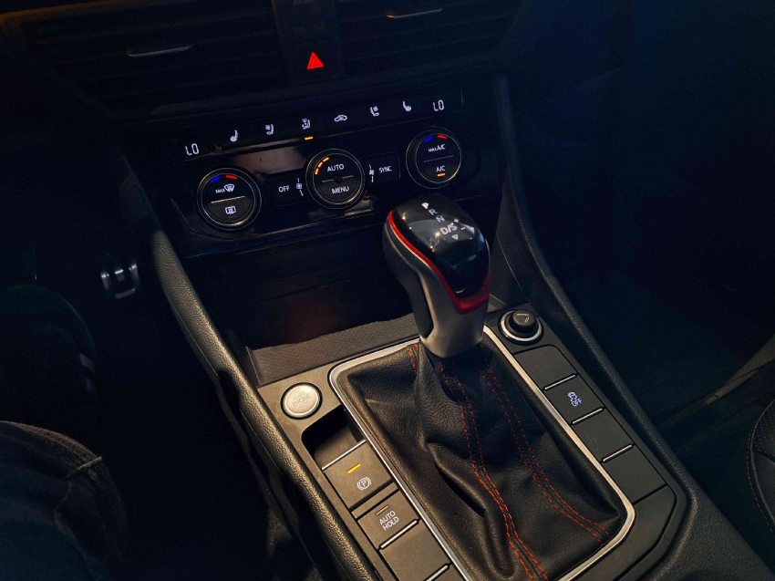 volkswagen jetta 2.0 gasolina semiautomatico 20248