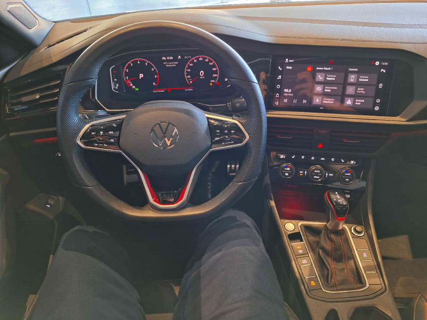 volkswagen jetta 2.0 gasolina semiautomatico 20243