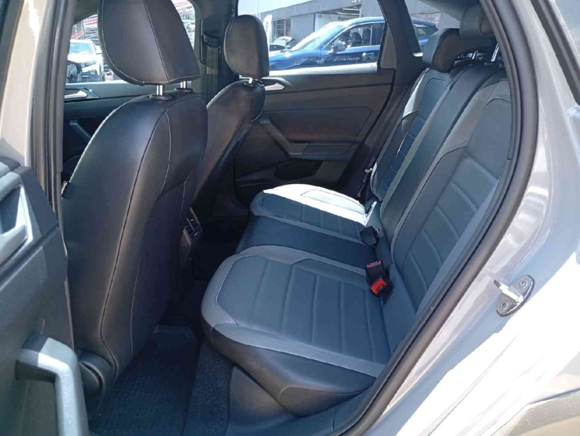 volkswagen nivus 1.0 200 tsi total flex highline automatico 4p 202312