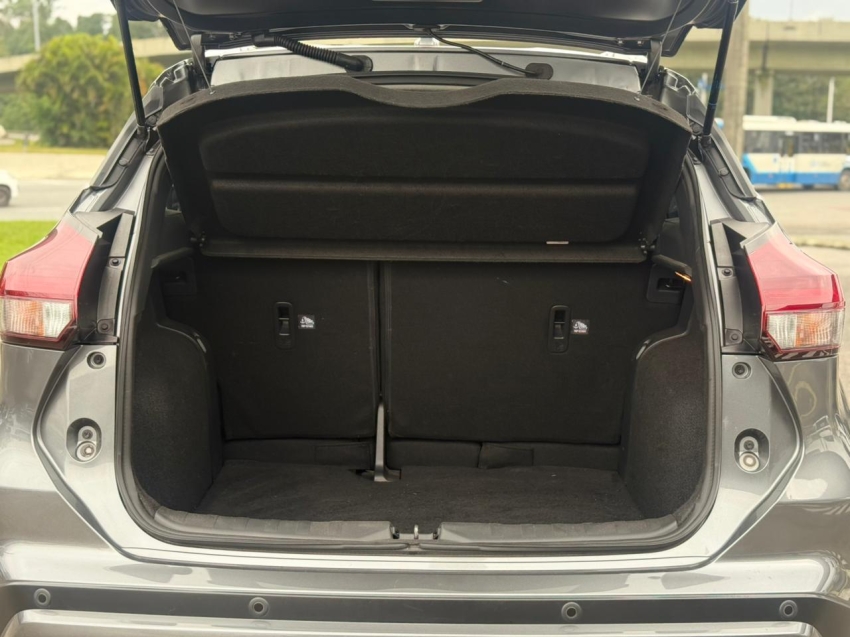 nissan kicks play advance 20258