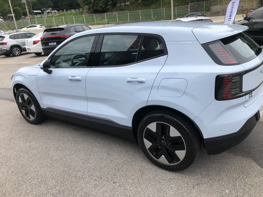 volvo ex30 automatico 20242