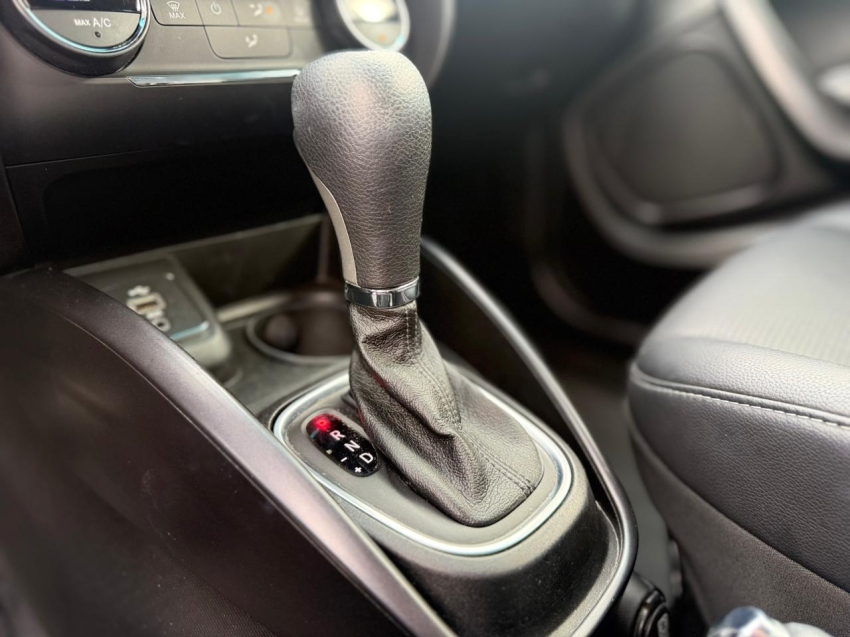 fiat cronos 1.8 flex automatico 201918