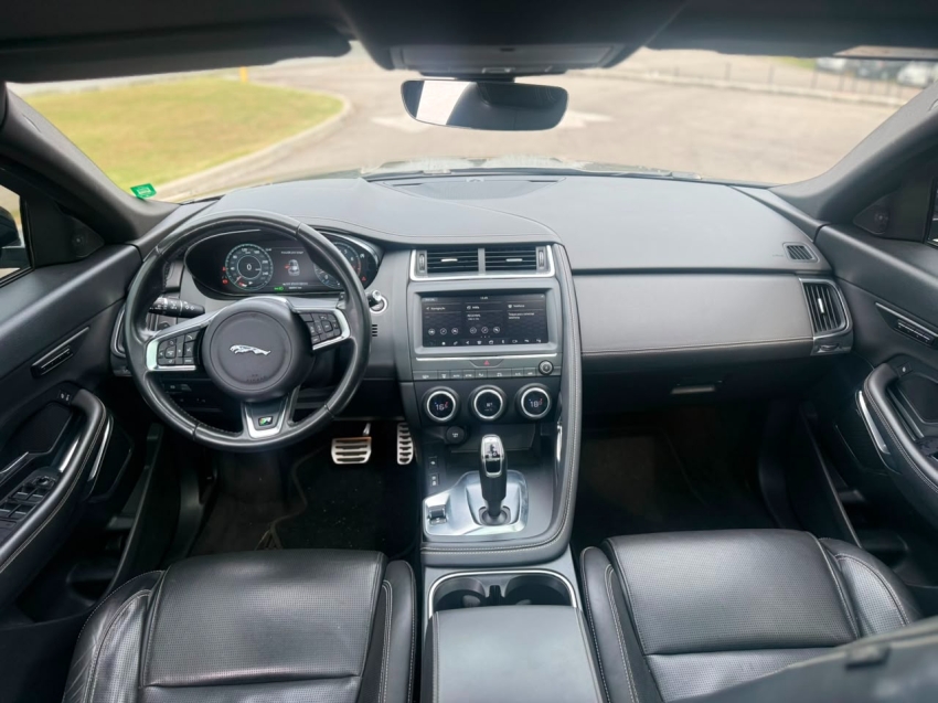 jaguar e-pace 2.0 16v p300 gasolina r-dynamic hse awd automatico 4p 201812