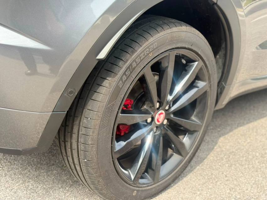 jaguar e-pace 2.0 16v p300 gasolina r-dynamic hse awd automatico 4p 201814