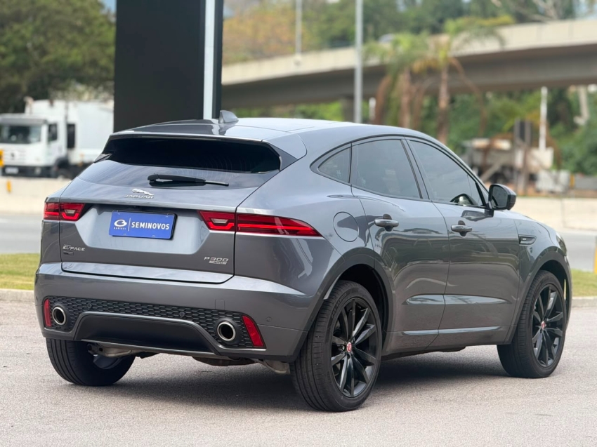 jaguar e-pace 2.0 16v p300 gasolina r-dynamic hse awd automatico 4p 20181