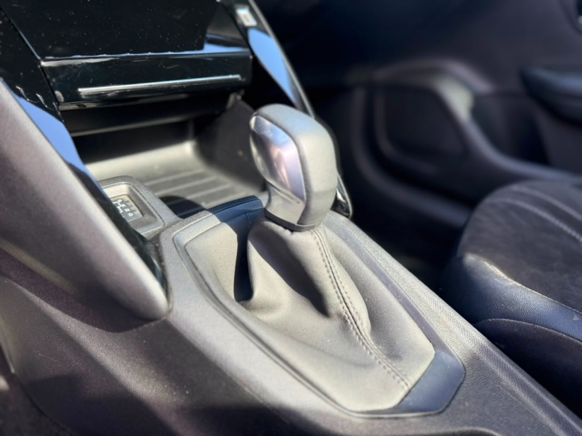 peugeot 208 1.6 16v flex griffe at6 4p automatico 202112