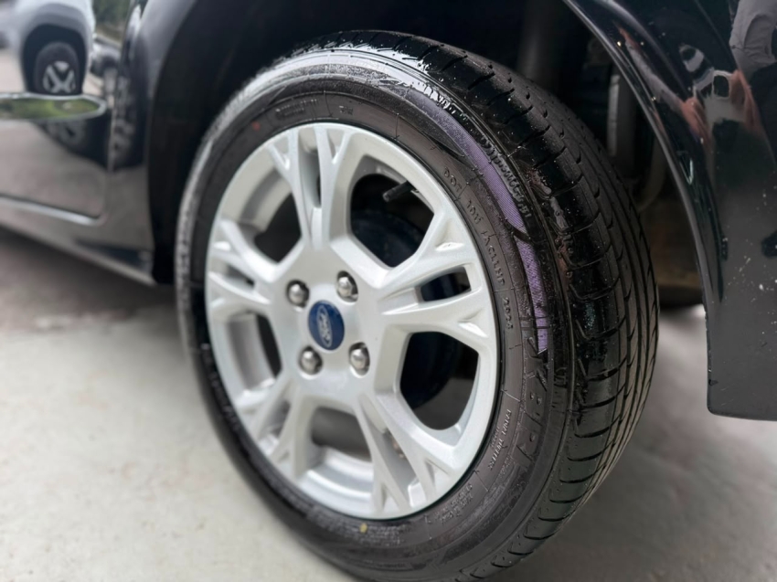 ford ka 1.5 sigma flex sel manual 4p 20172