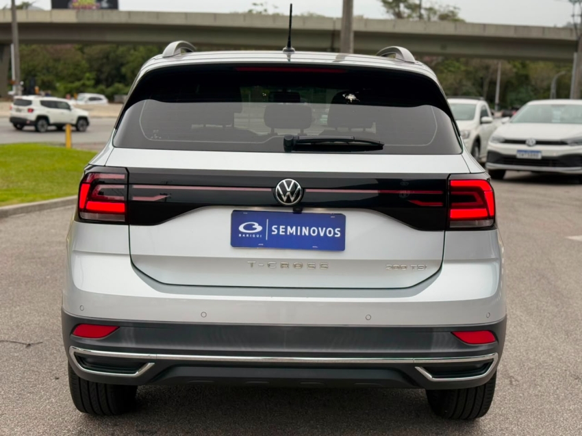 volkswagen t-cross 1.0 200 tsi total flex comfortline automatico 4p 202310